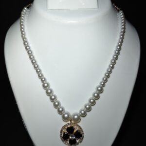 Pearl Noir Pendant Set / Classic Pearl & Onyx Duo/VNSJwellery Set